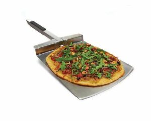 Broil King Pizza Peel with pizza
